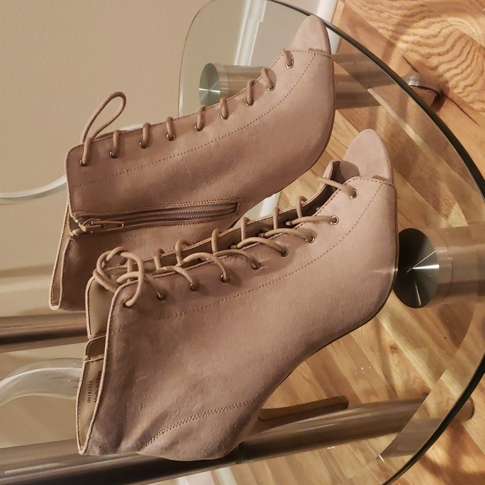 Woman's Booties